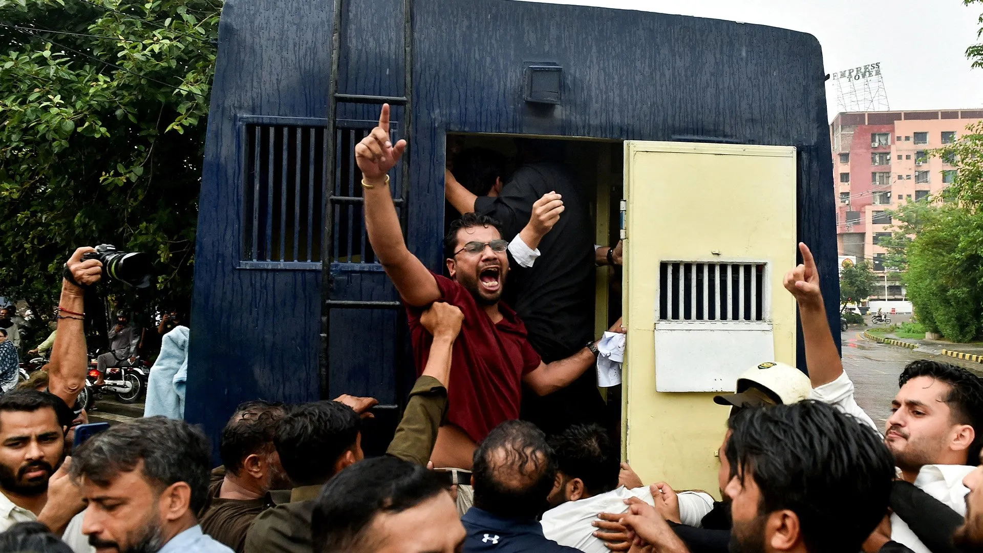 Arrests Made During Lahore Rally for Kashmir Solidarity