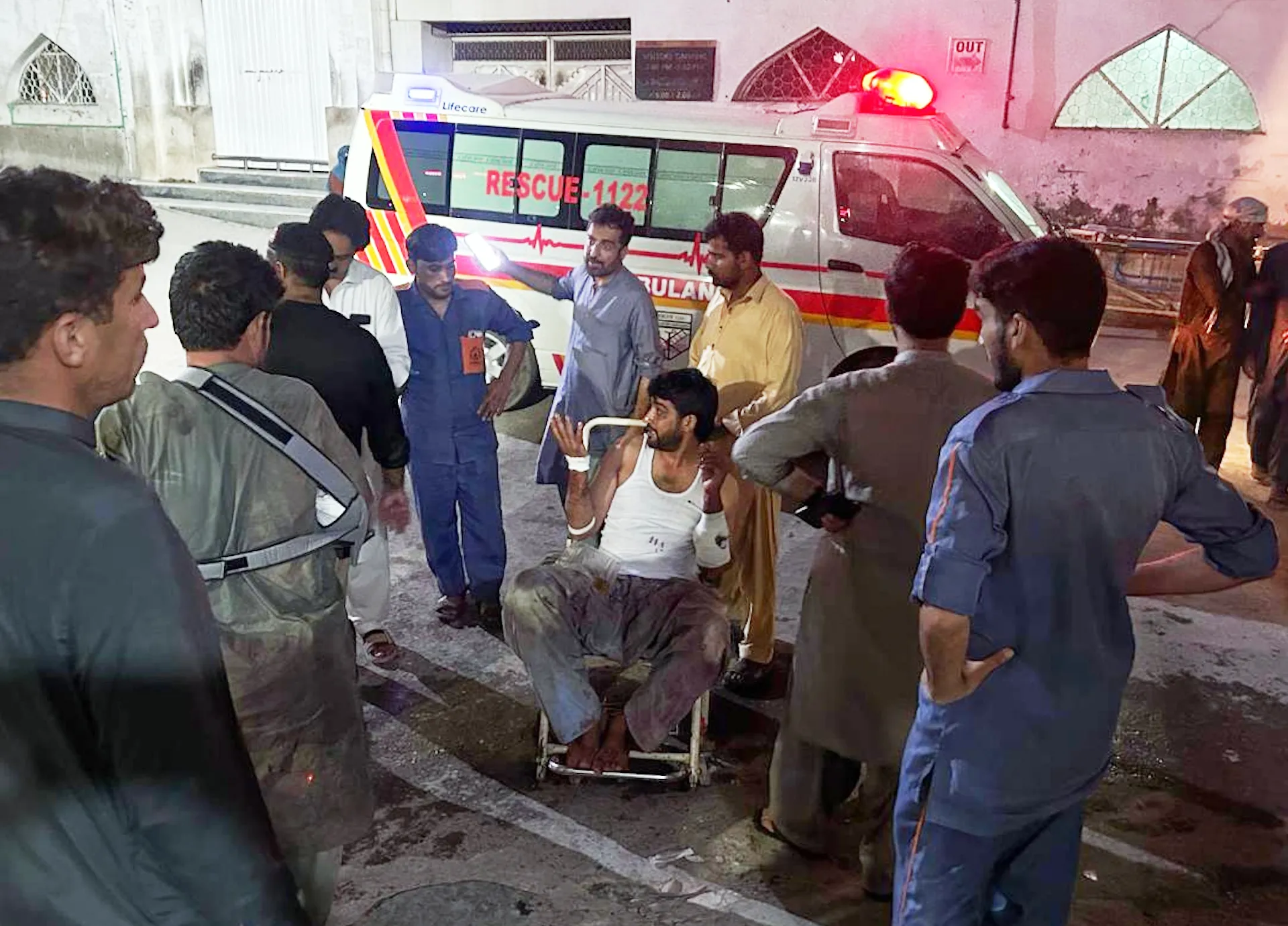 Deadly Assault on Police Post in Northwest Pakistan Claims 11 Lives