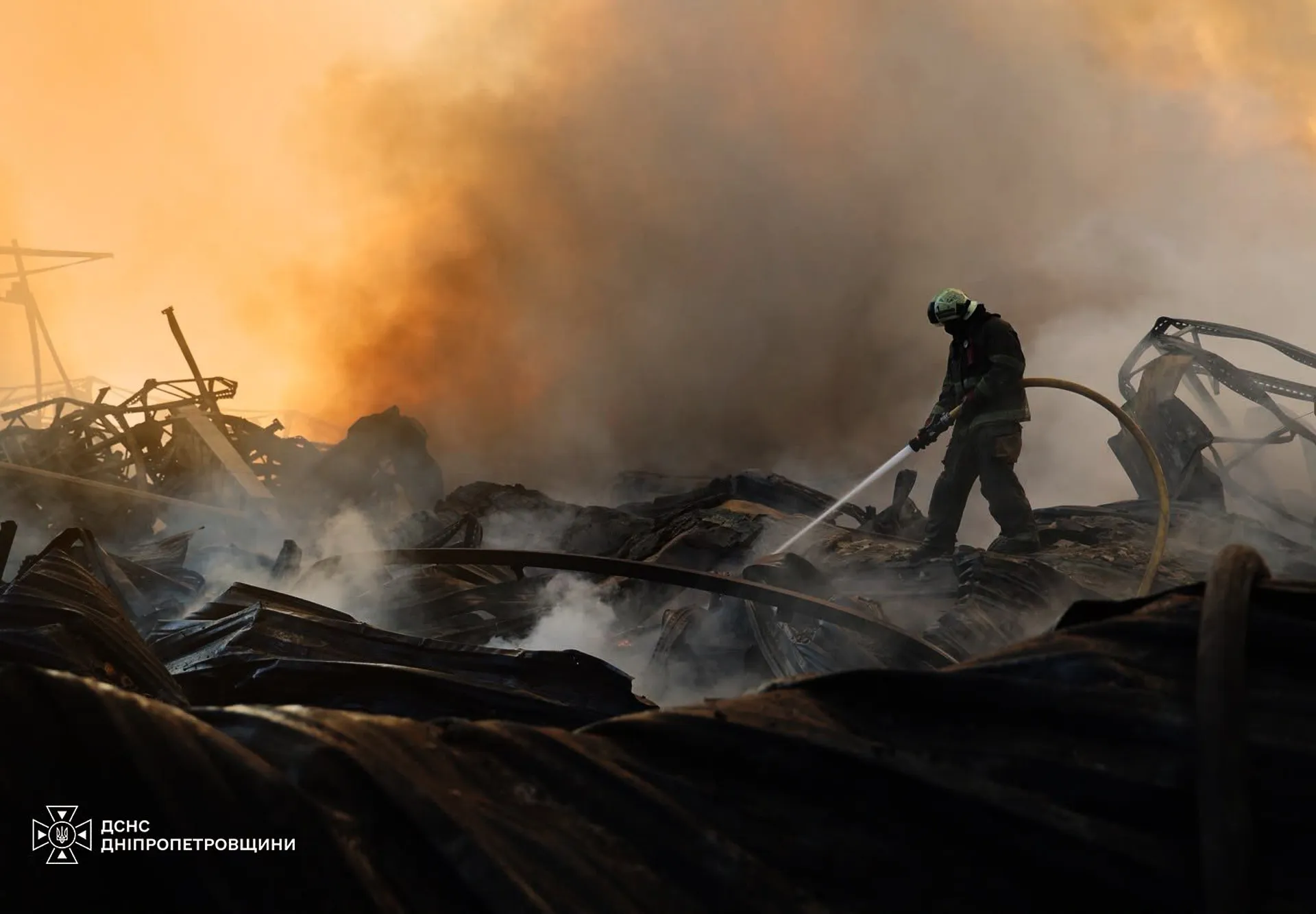 Escalating Long-Range Attacks Claim Lives in Russia and Ukraine Amidst Intensified Conflict