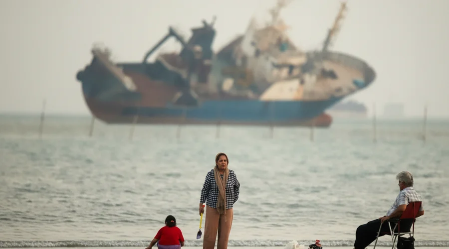 European Allies Hesitate on US-Led Hormuz Naval Mission Amidst Calls for De-escalation