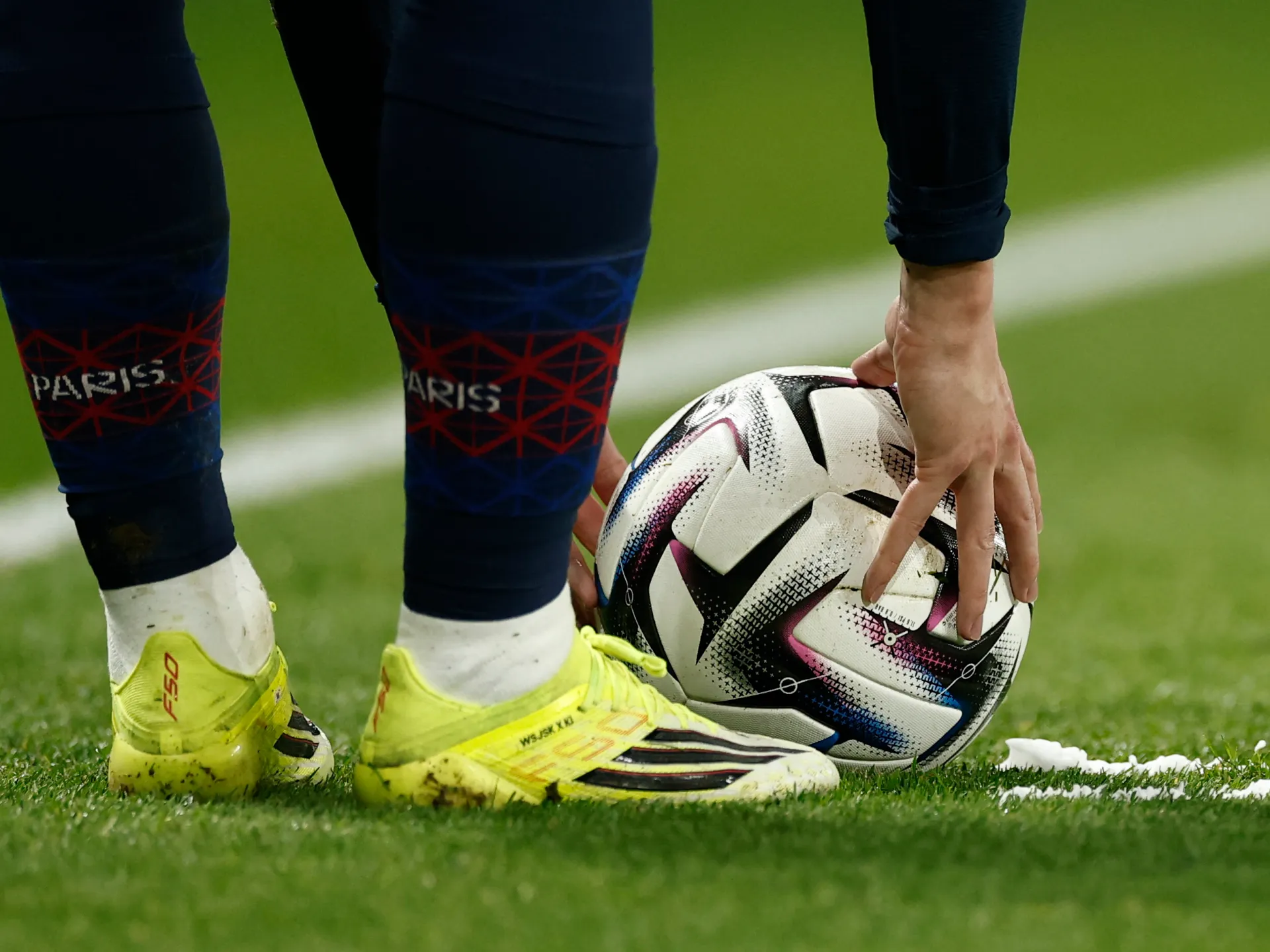 Female Official Sustains Concussion During On-Field Altercation in French Football Match