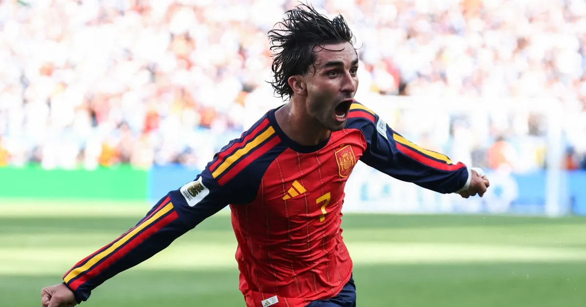 Ferran Torres Transfers to Paris Saint-Germain Following World Cup Triumph