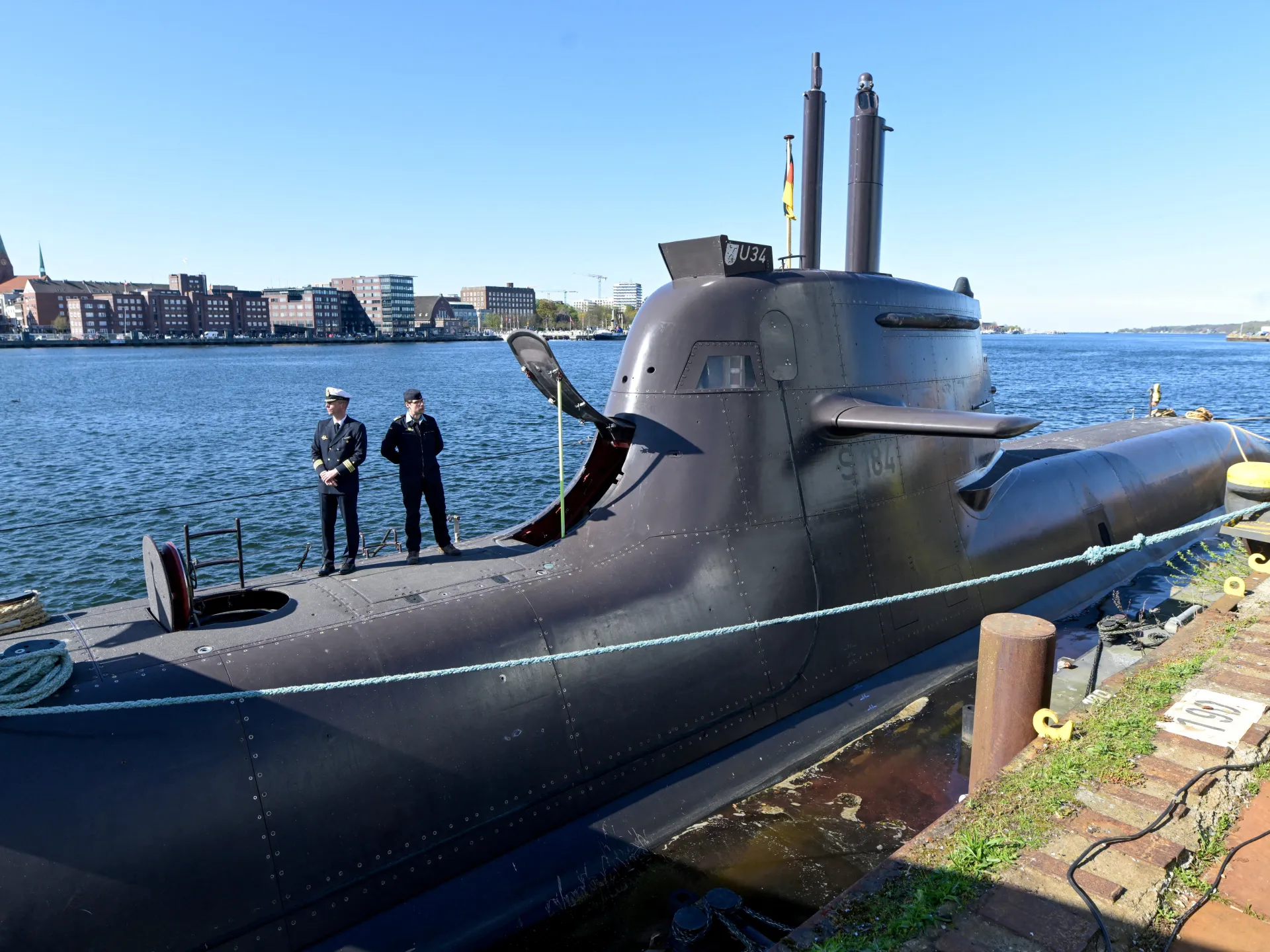 German Arms Export Licenses to Israel See Significant Increase, Submarine Project in Focus