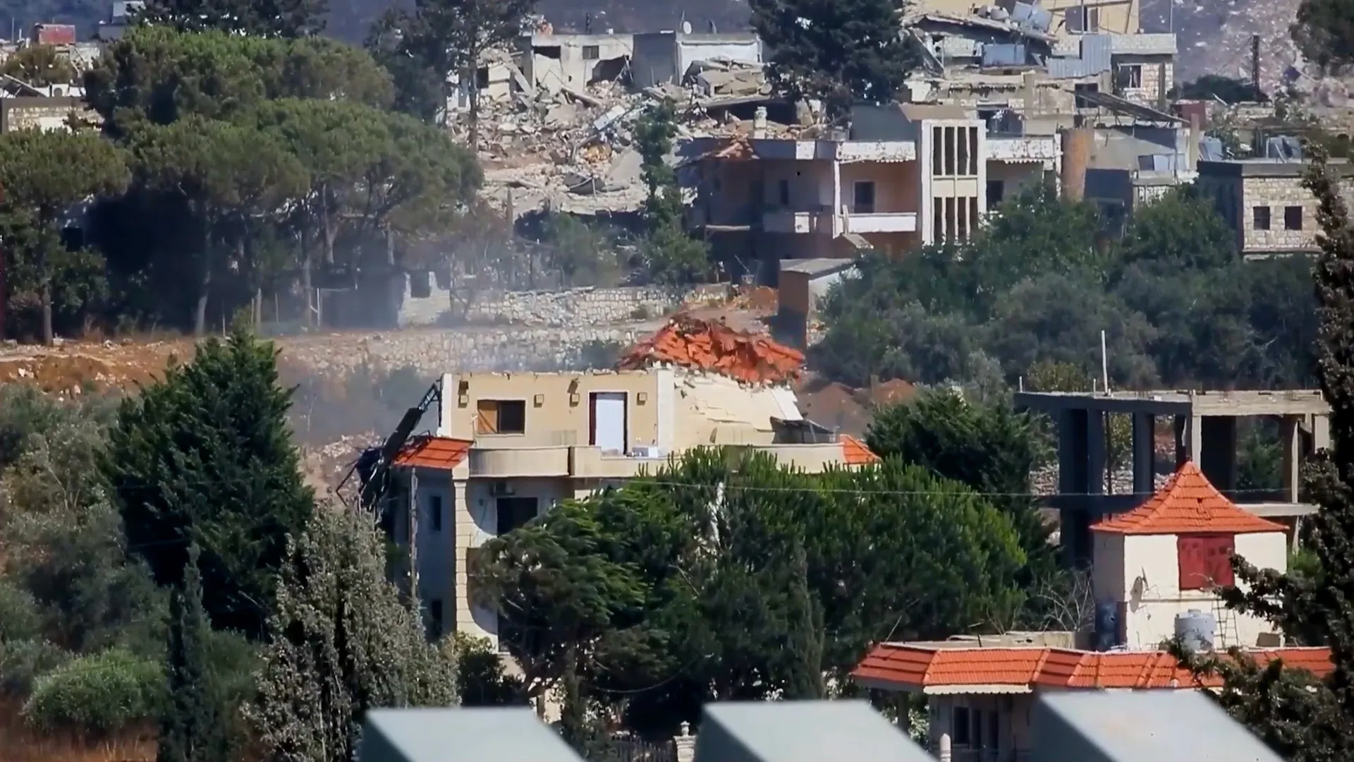 Homes Demolished in Southern Lebanon Amidst Israeli Advance