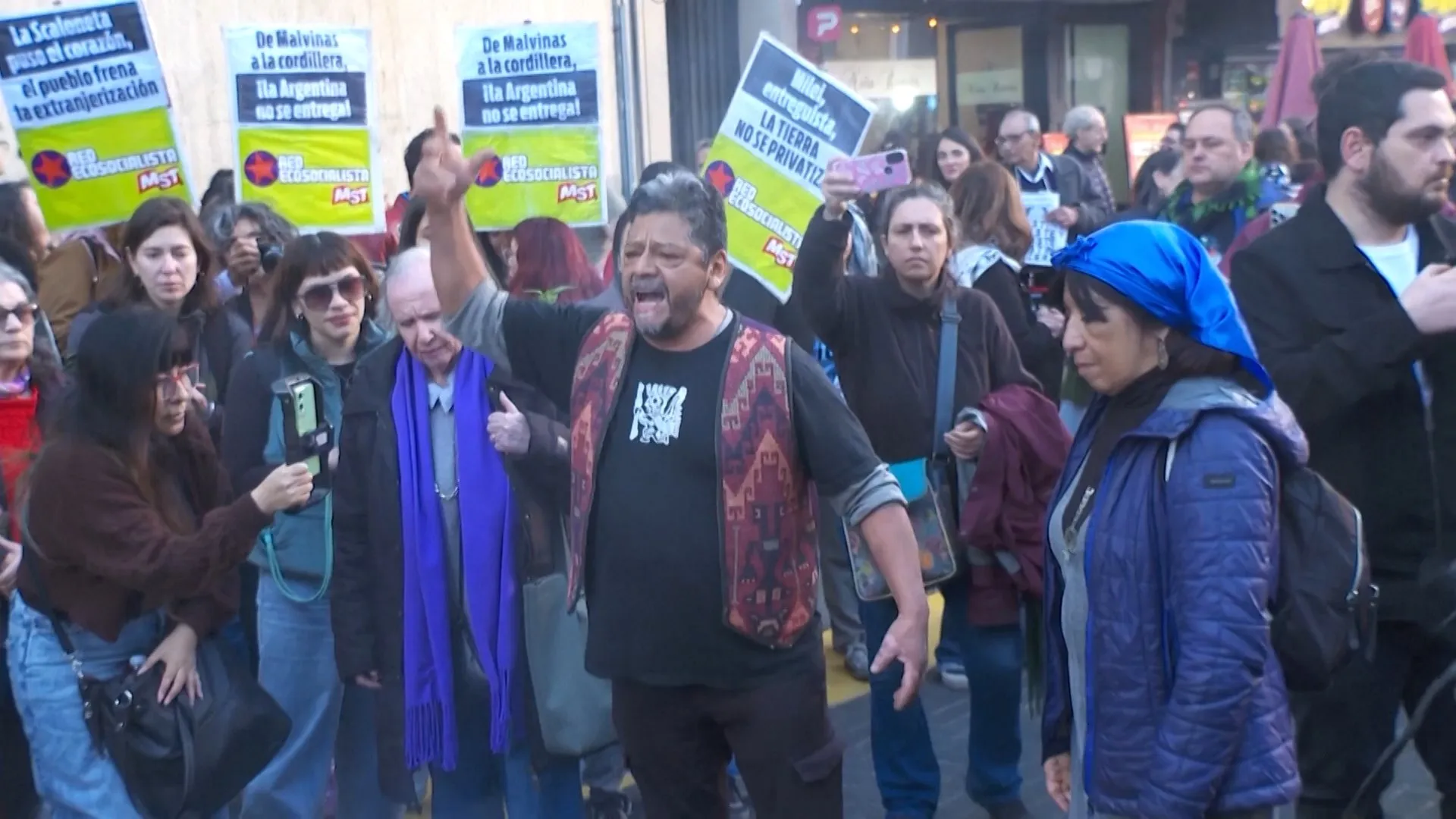 Indigenous Communities Challenge Land Ownership Reforms in Argentina