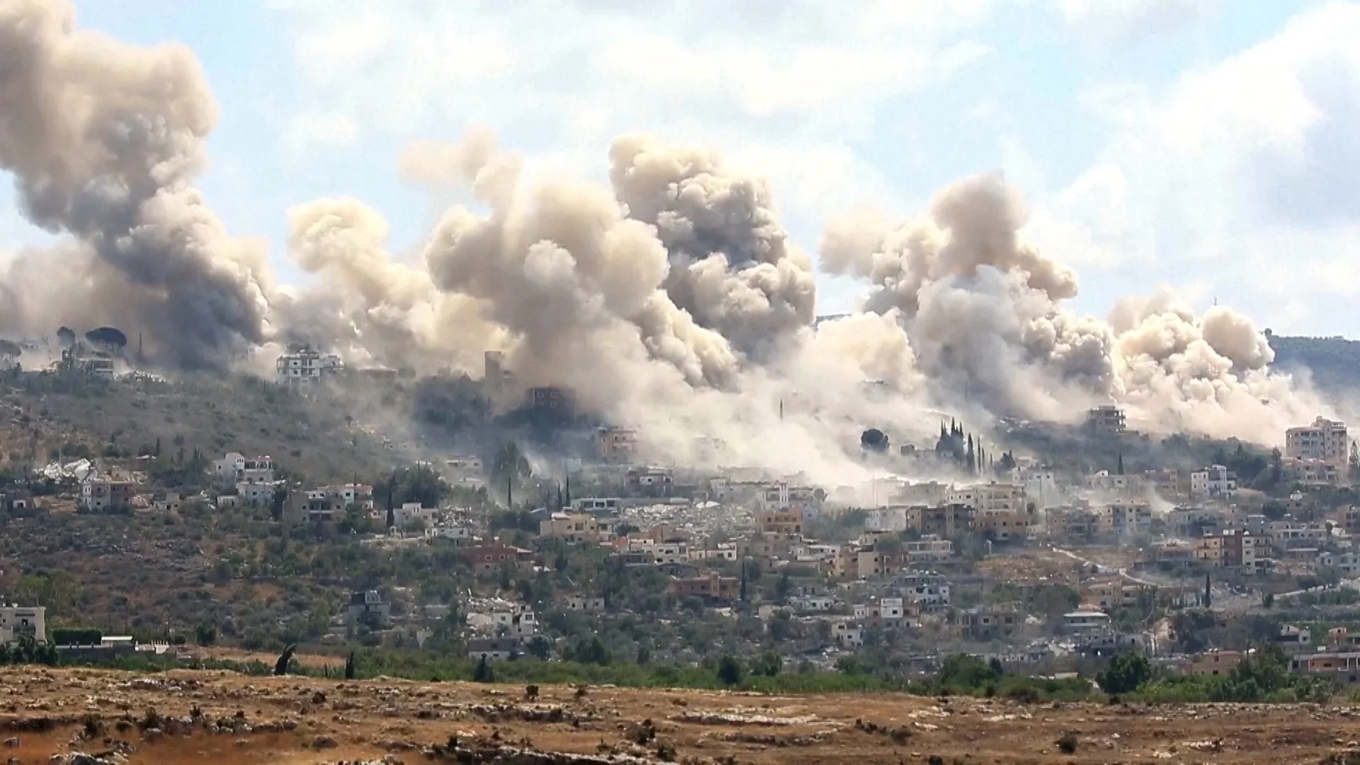 Israeli Strikes Hit Mansouri as Residents Flee Southern Lebanon Again