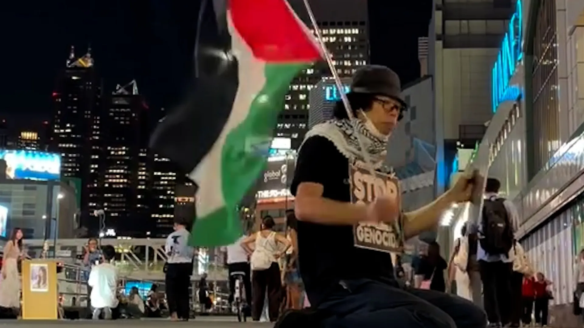 Japanese Activist Continues Solitary Protests for Palestine