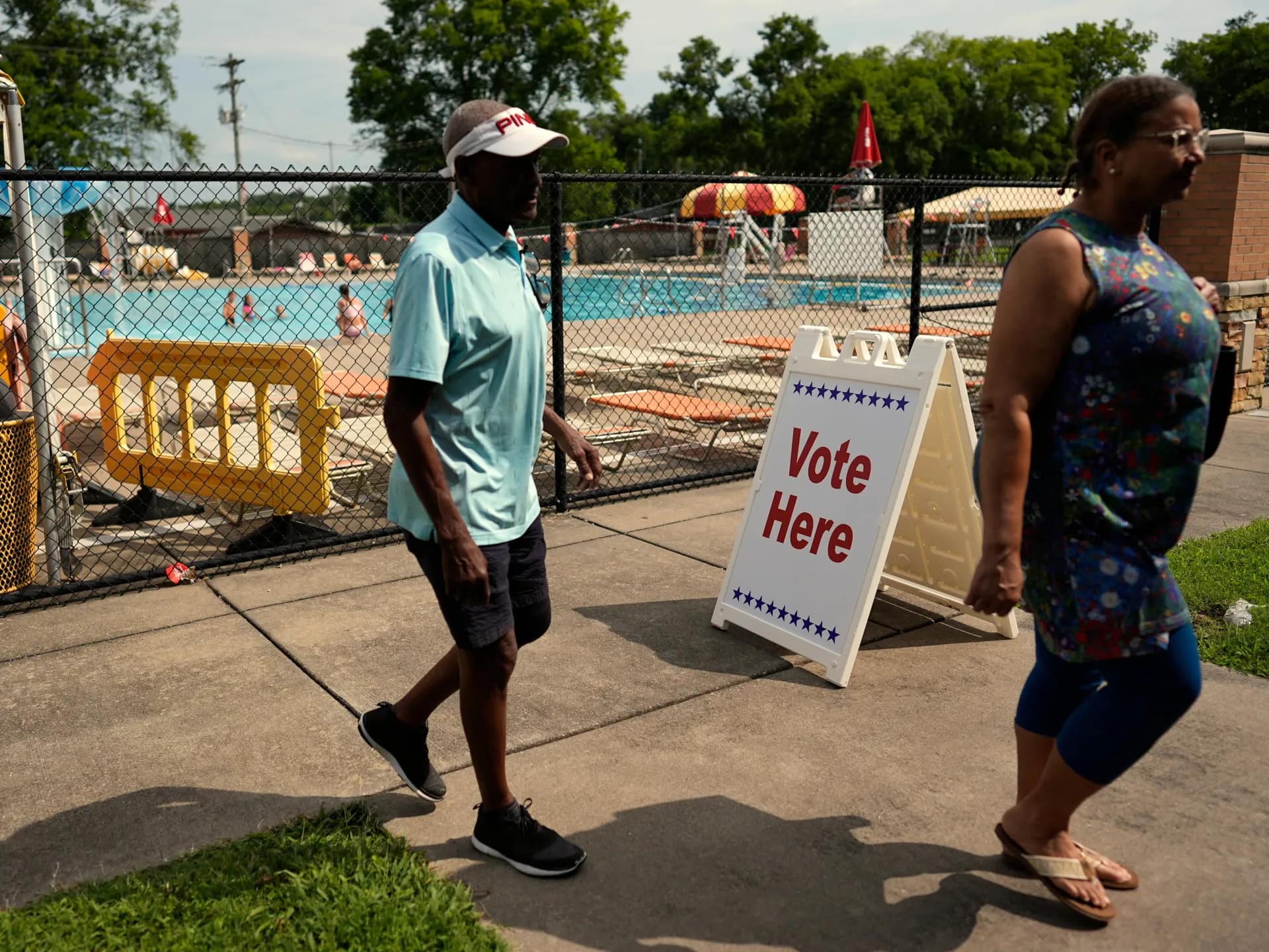 Key Primary Elections in Tennessee and Hawaii Shape November Midterm Landscape