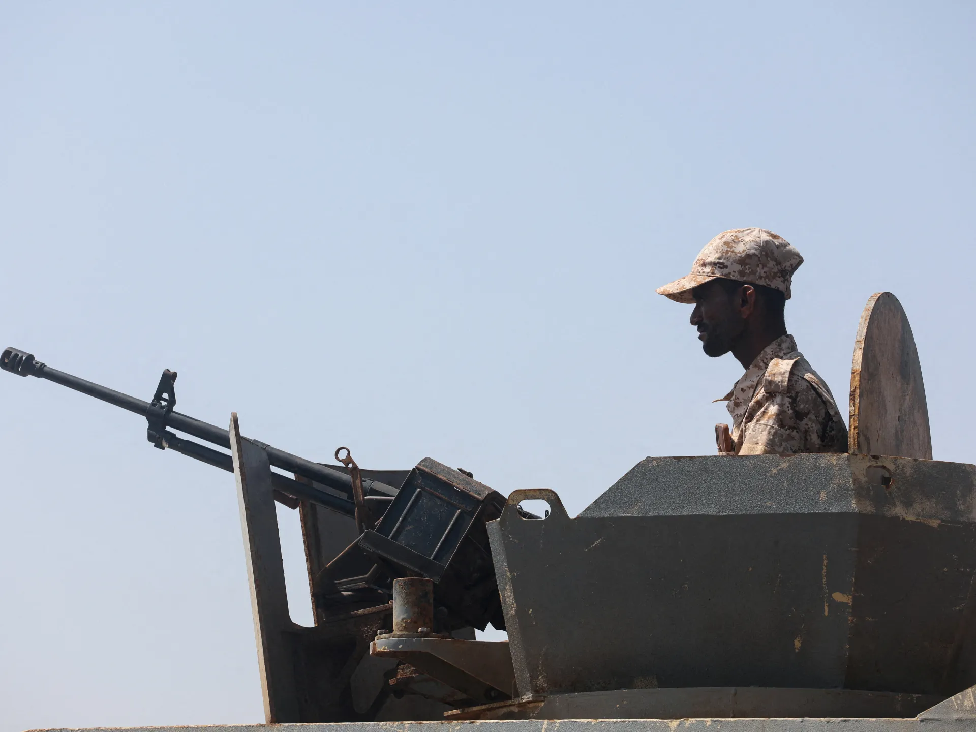 Regional Tensions Escalate: Saudi-led Coalition Strikes Hodeidah Amidst US-Iran Dialogue