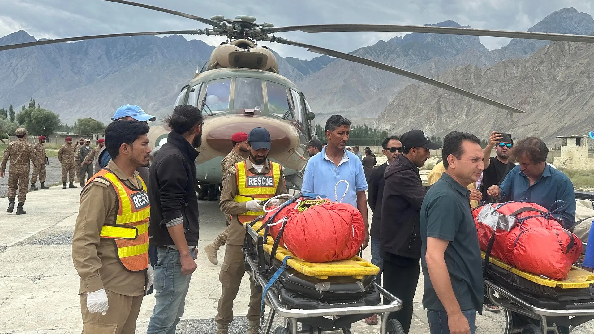 Remains of Notable Climber and Team Recovered from Broad Peak Avalanche Site