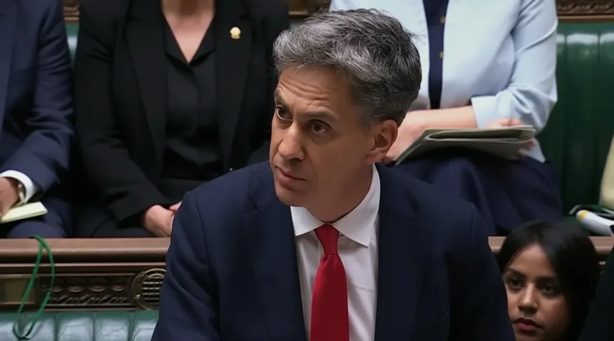 UK Foreign Secretary Condemns Israeli Settlements in Occupied West Bank