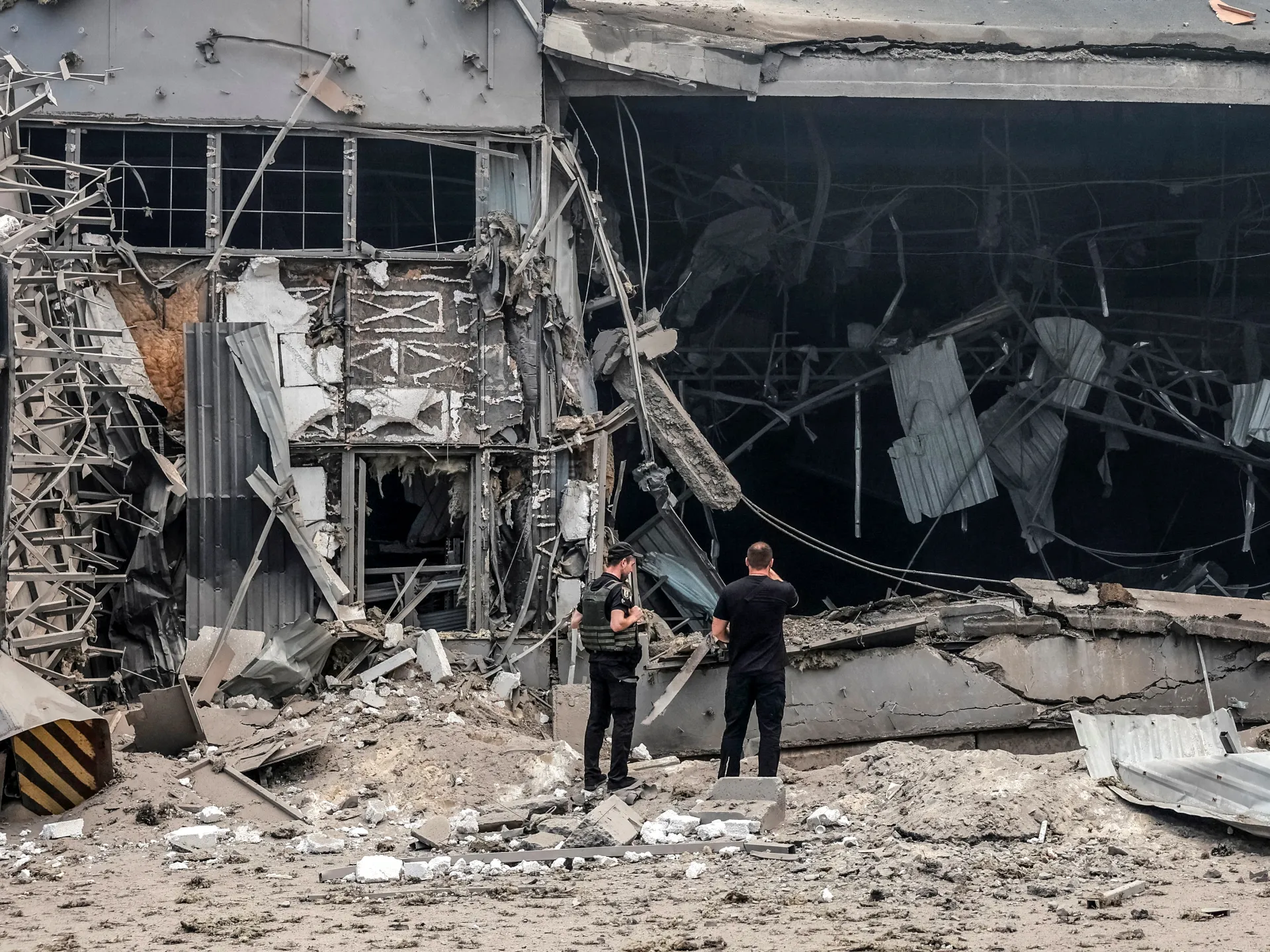 Ukraine Endures Extensive Missile and Drone Barrage Amidst Interceptor Shortages