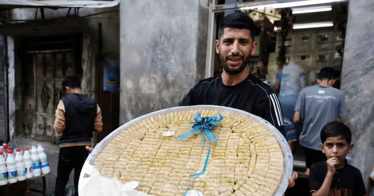 Gaza Students Triumph Over Adversity to Achieve Tawjihi Success
